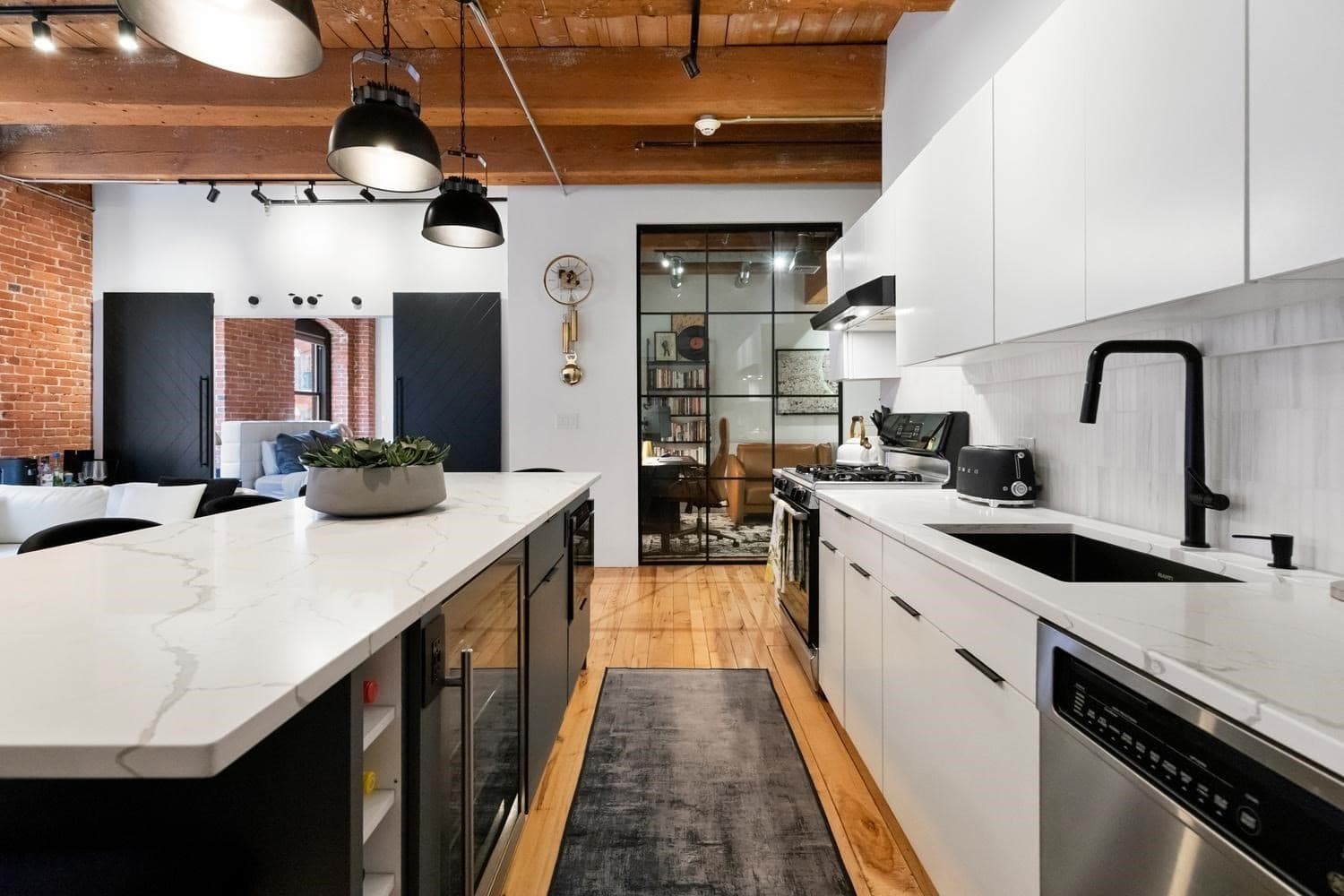 Condominium at 21 Wormwood St # 422, Boston MA 02210, photo 10 of 32