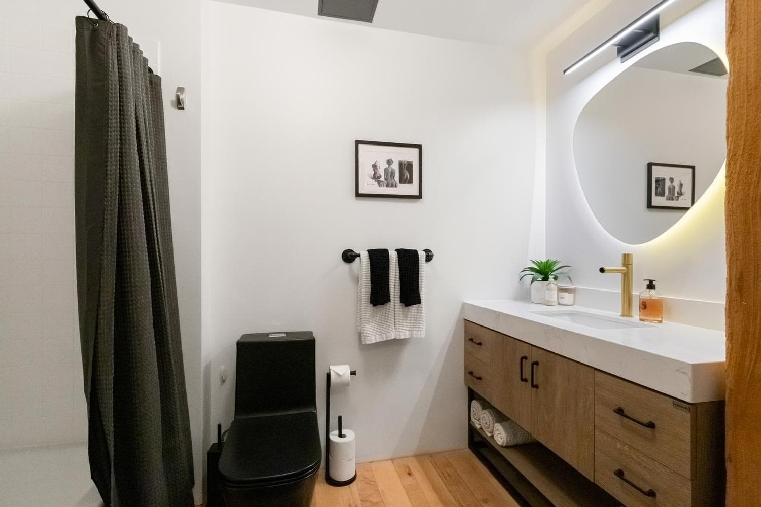 Condominium at 21 Wormwood St # 422, Boston MA 02210, photo 19 of 32
