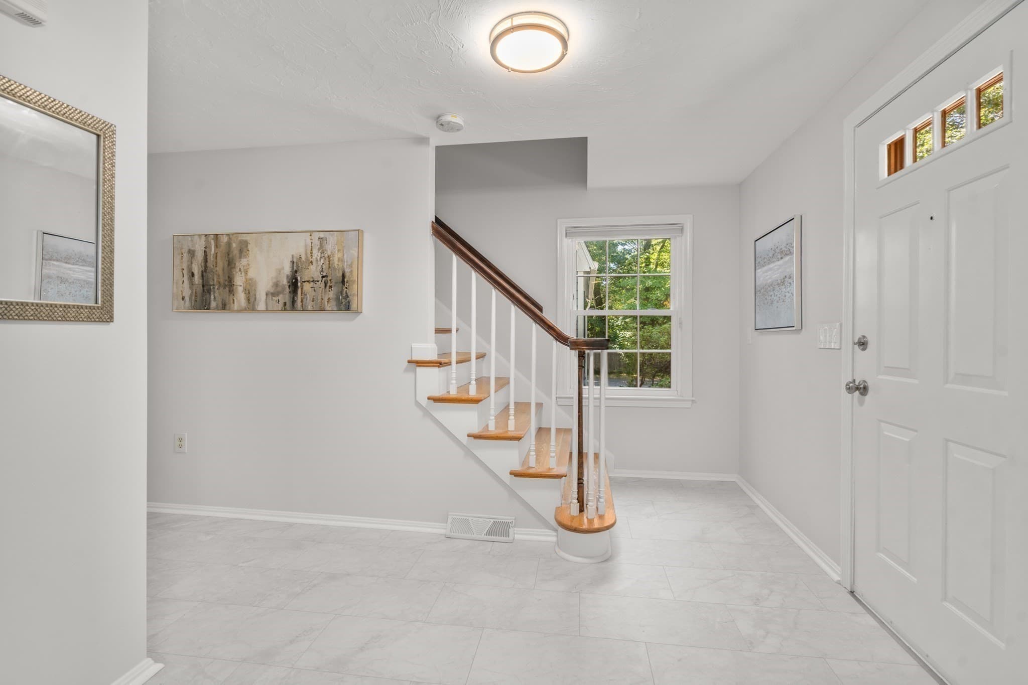 Single Family Residence at 942 Salem End Road, Framingham MA 01702, Framingham, photo 2 of 30