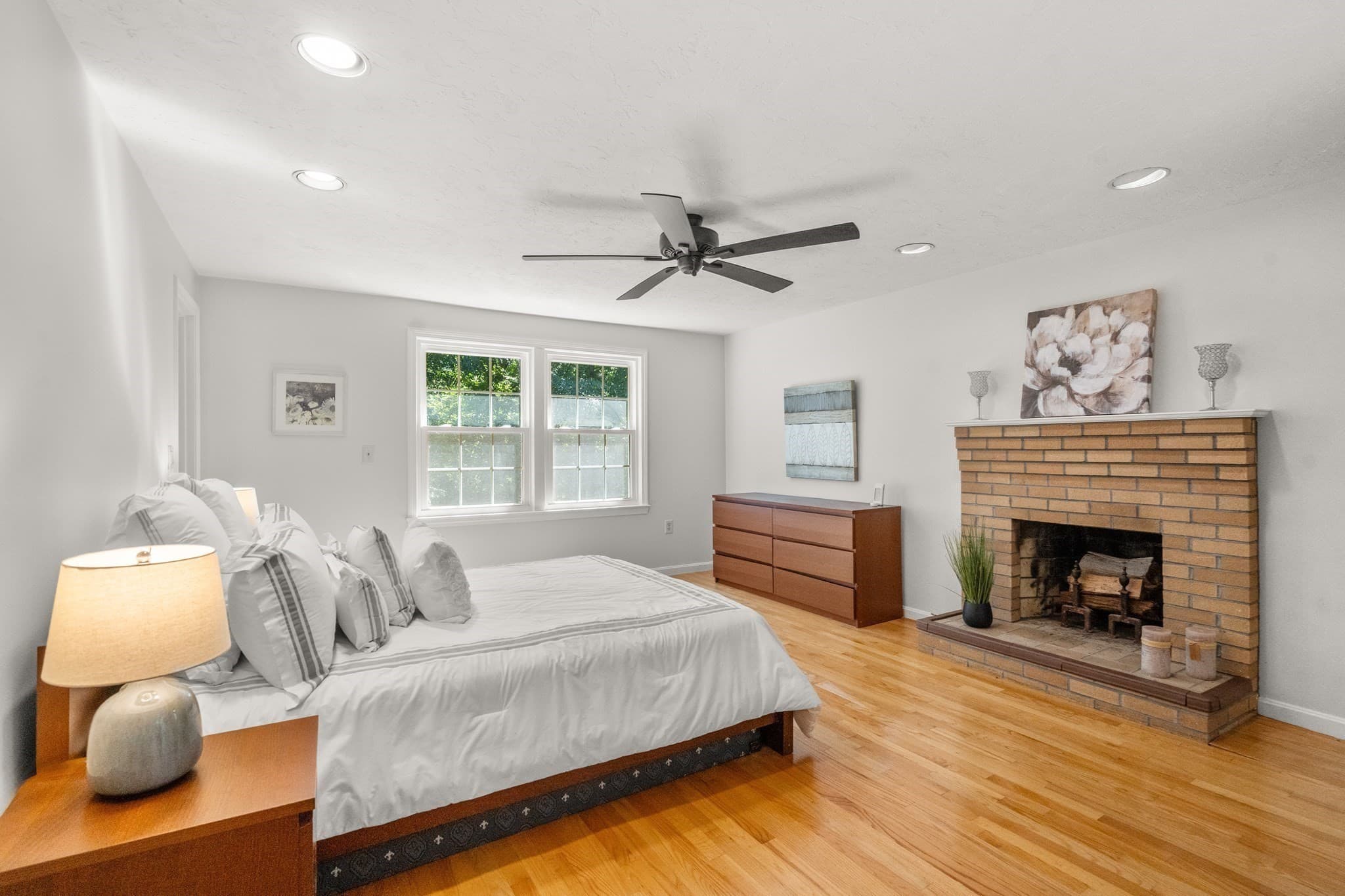 Single Family Residence at 942 Salem End Road, Framingham MA 01702, Framingham, photo 12 of 30