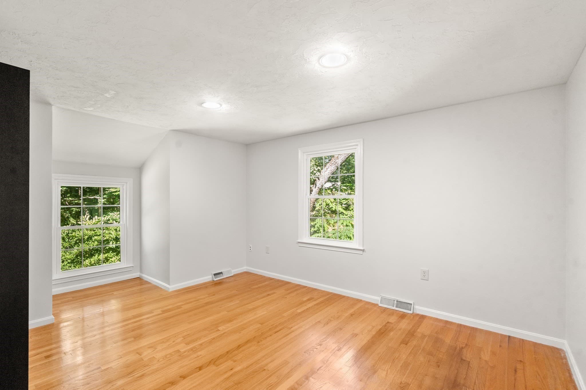 Single Family Residence at 942 Salem End Road, Framingham MA 01702, Framingham, photo 19 of 30