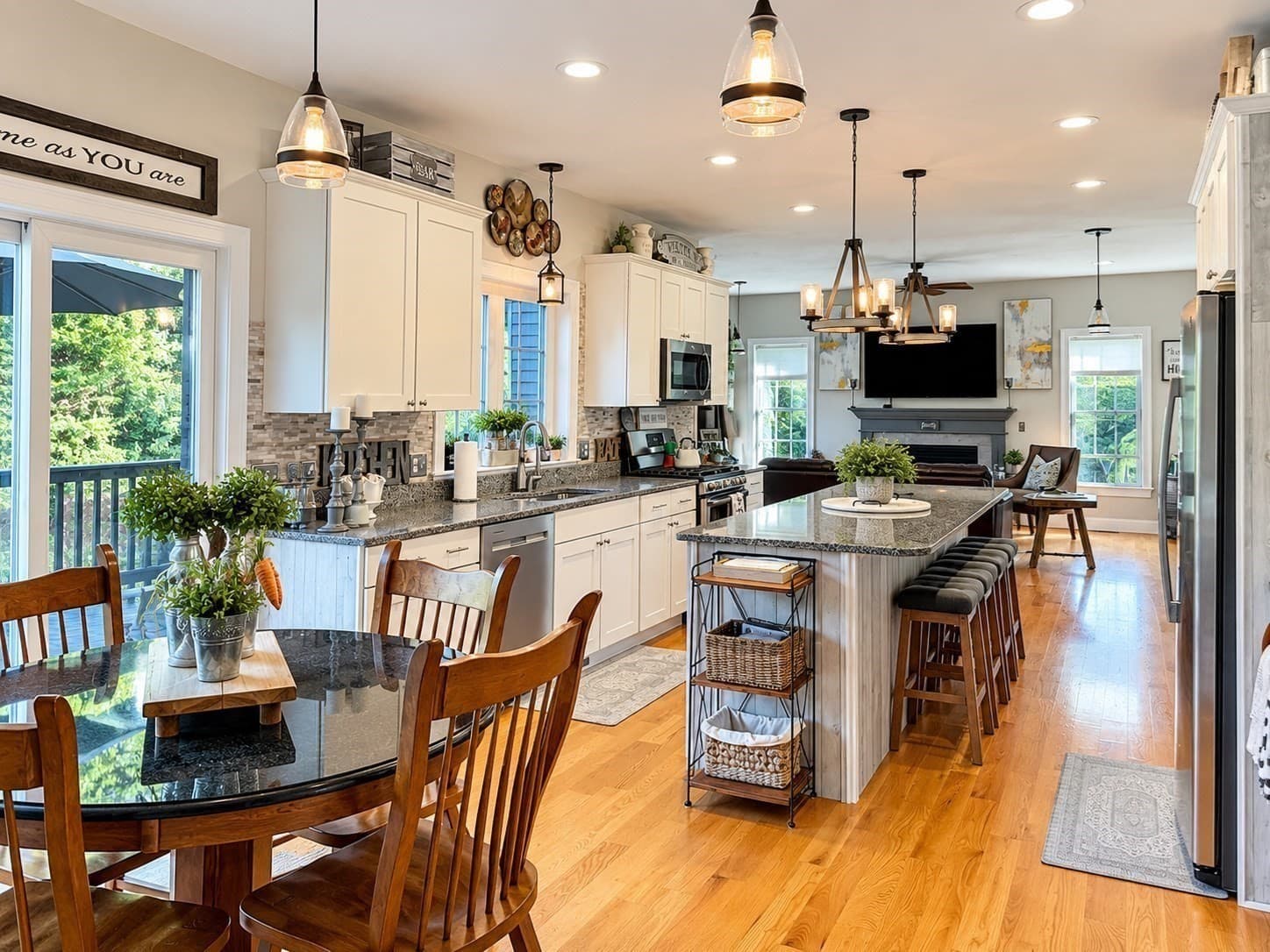 Single Family Residence at 4 Meredith Way, Sturbridge MA 01518, Sturbridge, photo 7 of 35