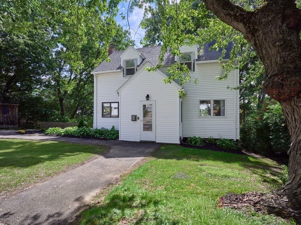 Single Family Residence at 60 Bowker Street, Worcester MA 01604, Worcester, photo 2 of 39