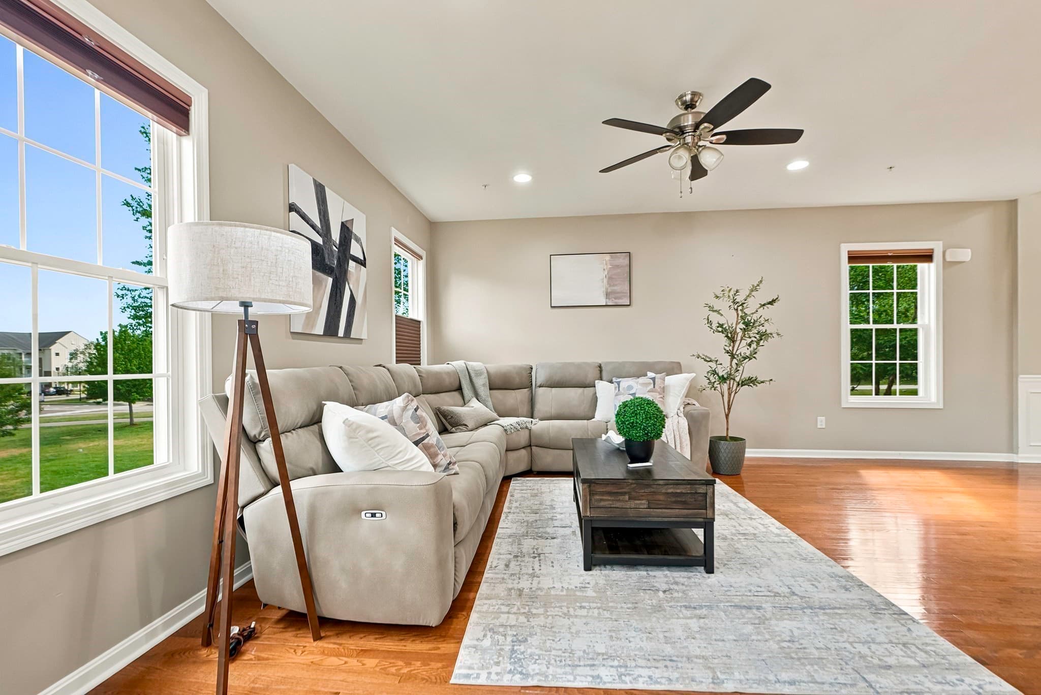 Condominium at 39 Frostpane Ln # 39, Hopkinton MA 01748, Hopkinton, photo 7 of 41