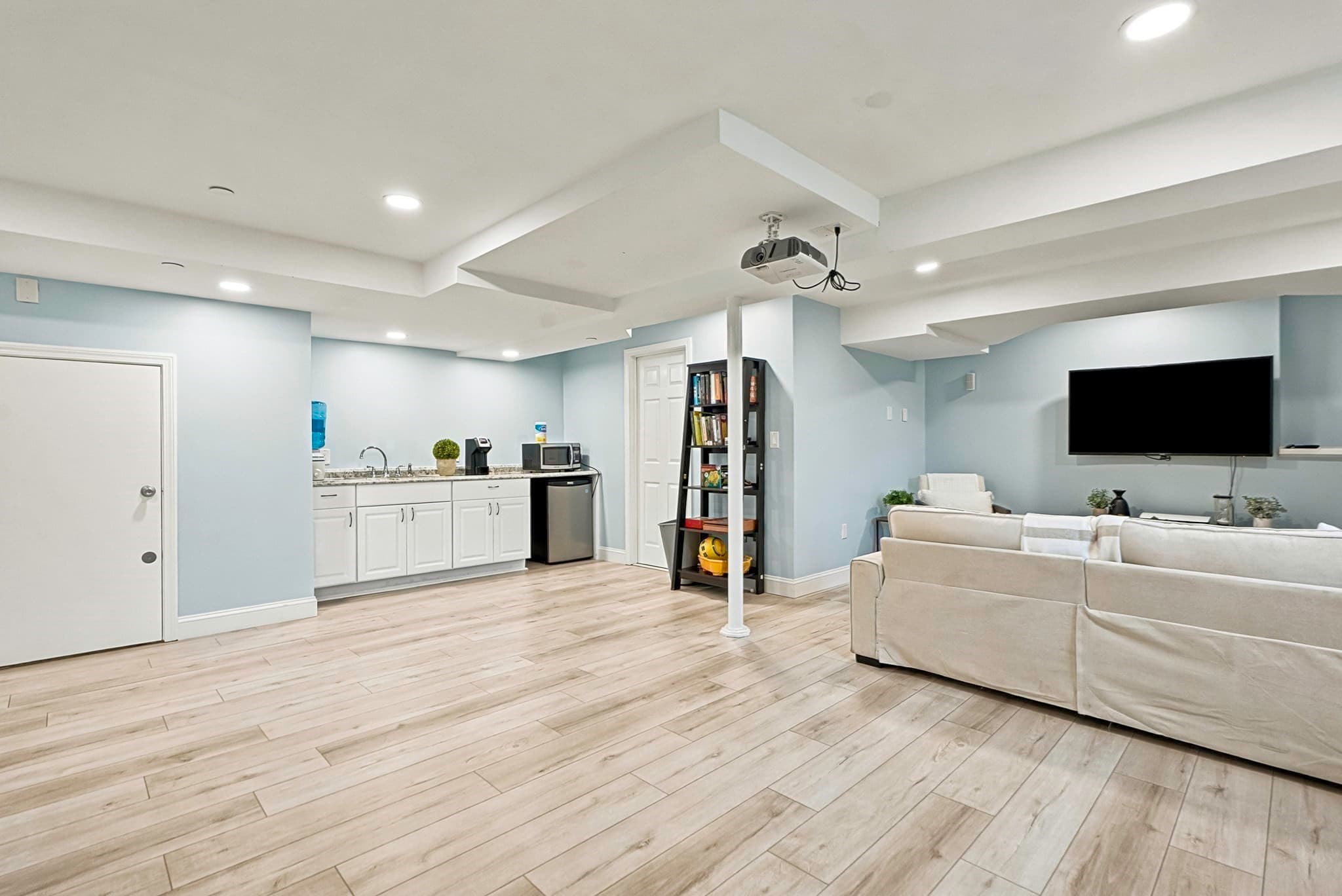 Condominium at 39 Frostpane Ln # 39, Hopkinton MA 01748, Hopkinton, photo 32 of 41