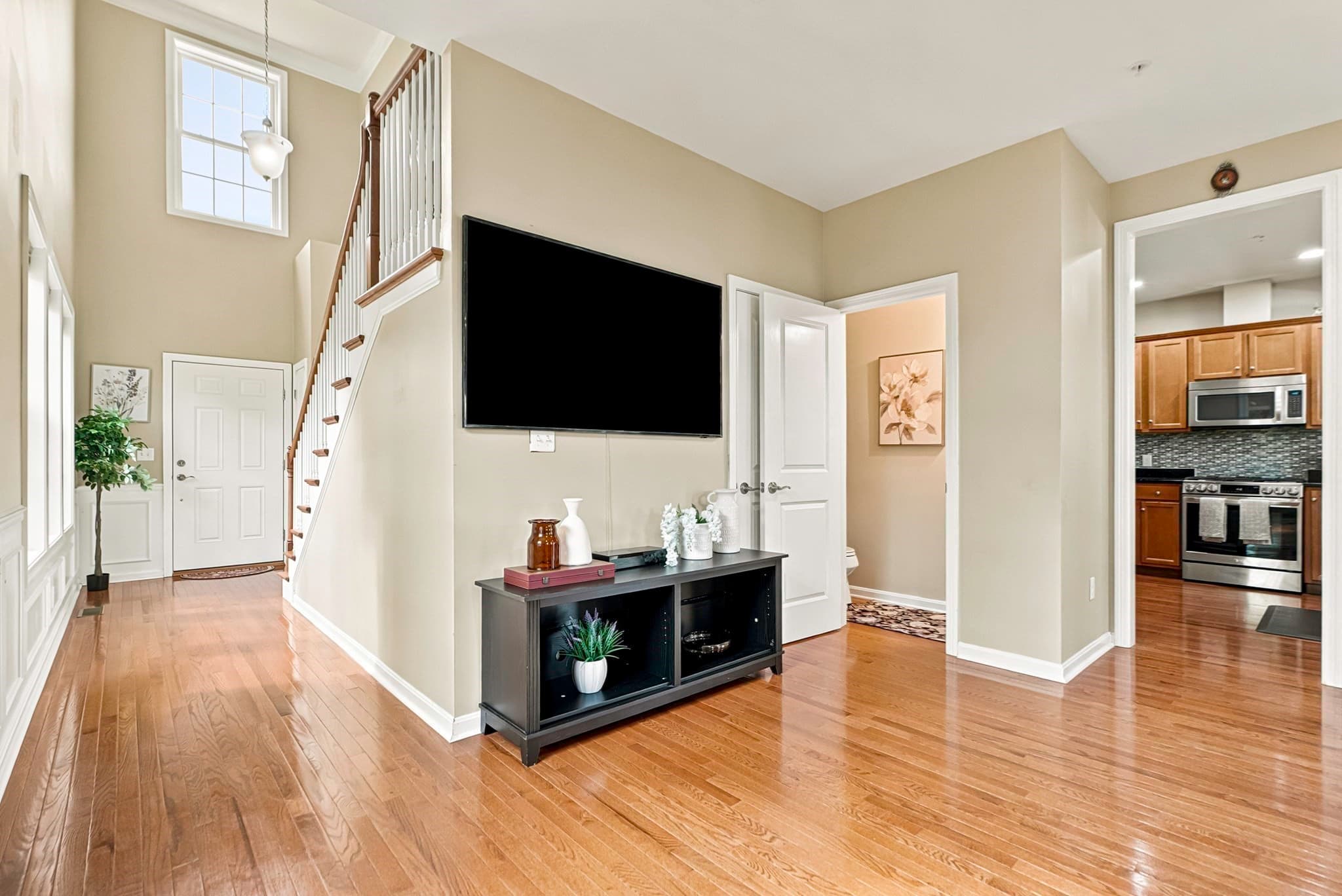Condominium at 39 Frostpane Ln # 39, Hopkinton MA 01748, Hopkinton, photo 5 of 41