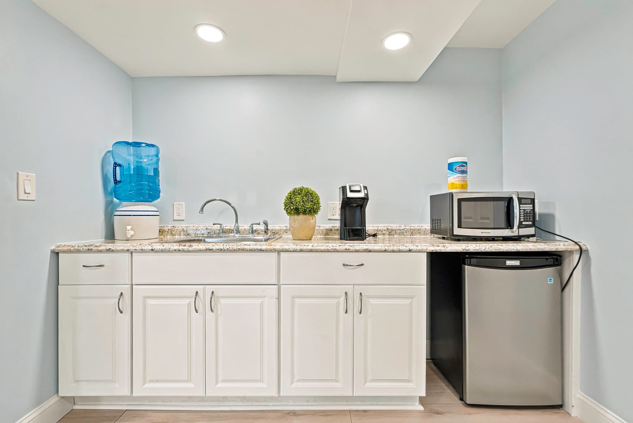 Condominium at 39 Frostpane Ln # 39, Hopkinton MA 01748, Hopkinton, photo 30 of 41