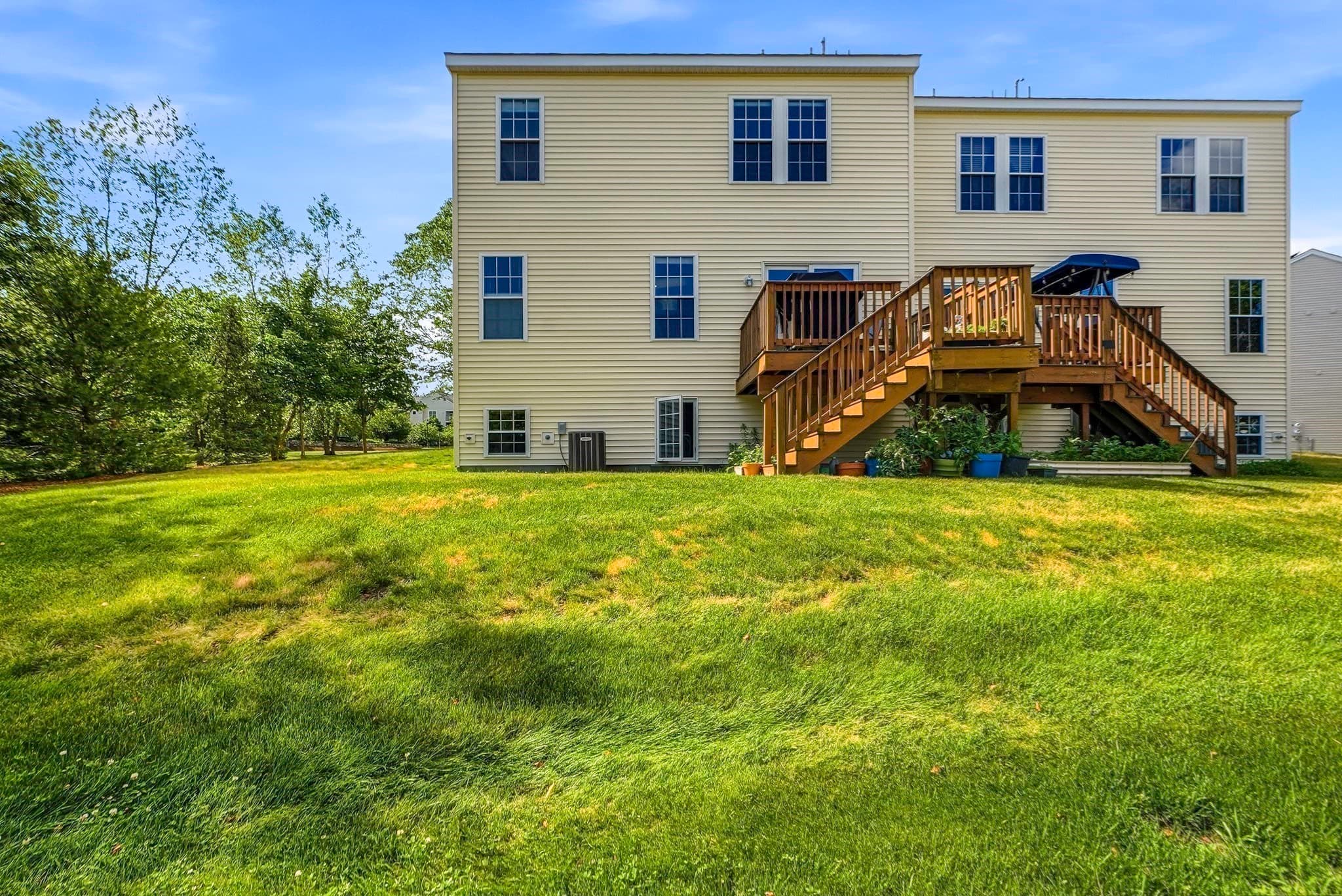 Condominium at 39 Frostpane Ln # 39, Hopkinton MA 01748, Hopkinton, photo 38 of 41
