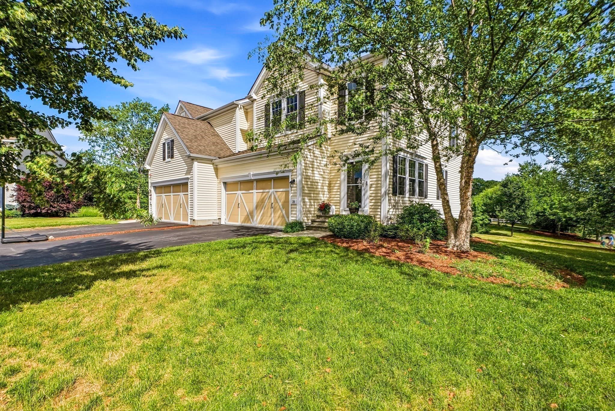 Condominium at 39 Frostpane Ln # 39, Hopkinton MA 01748, Hopkinton, photo 41 of 41