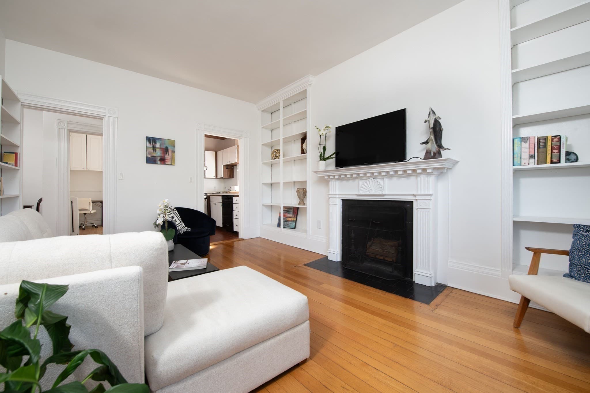 Condominium at 112 Pinckney St # 46, Boston MA 02114, photo 6 of 30