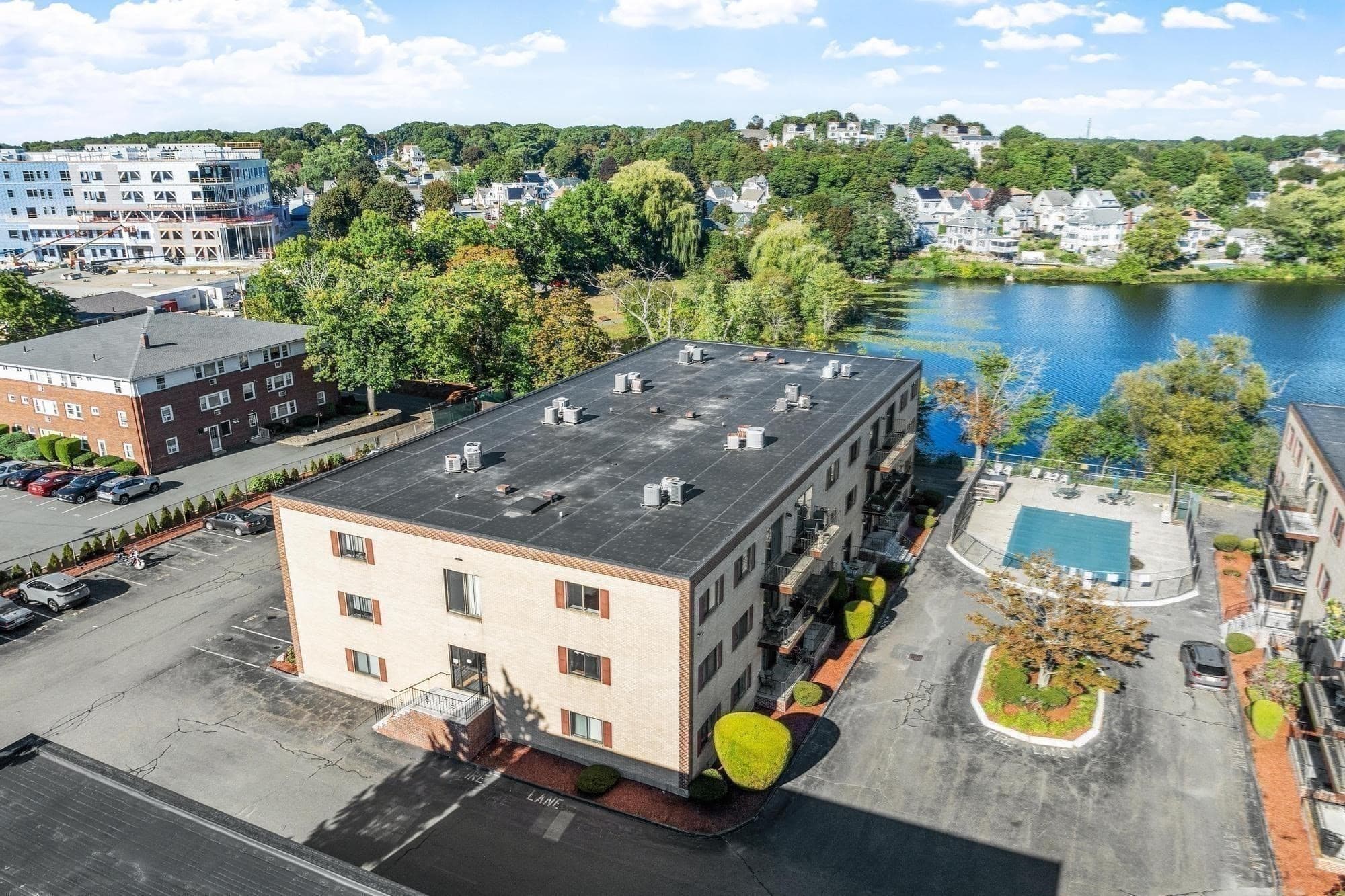 Condominium at 406-U 301 Broadway # 301, Lynn MA 01940, Lynn, photo 2 of 25