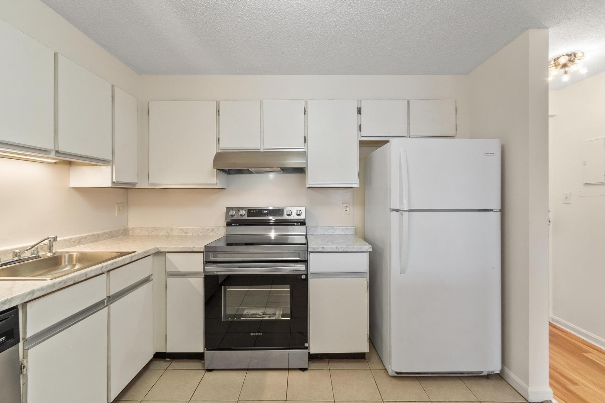 Condominium at 406-U 301 Broadway # 301, Lynn MA 01940, Lynn, photo 5 of 25