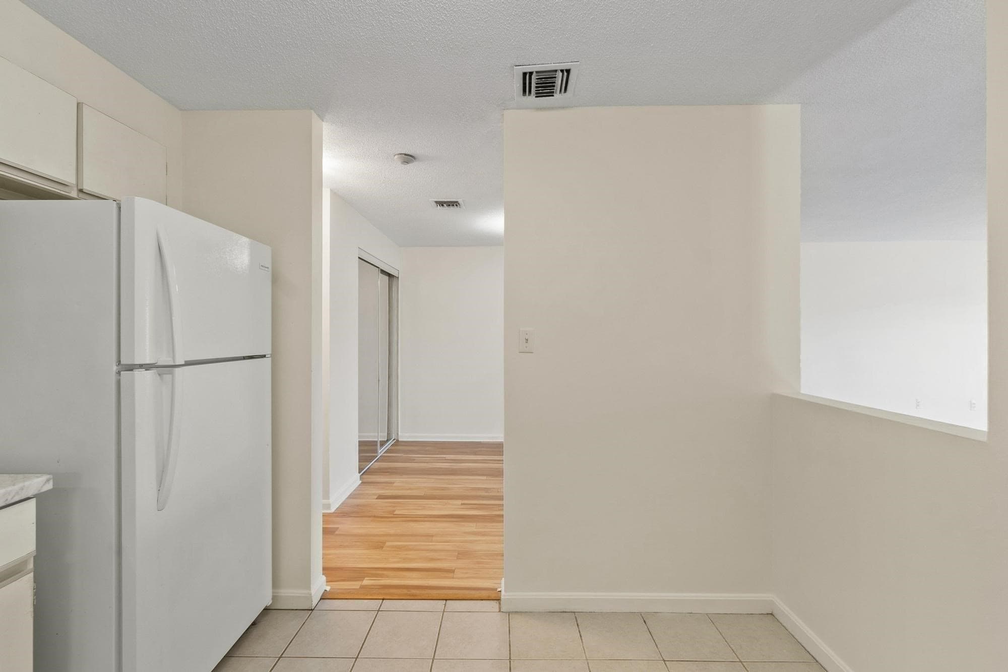 Condominium at 406-U 301 Broadway # 301, Lynn MA 01940, Lynn, photo 8 of 25