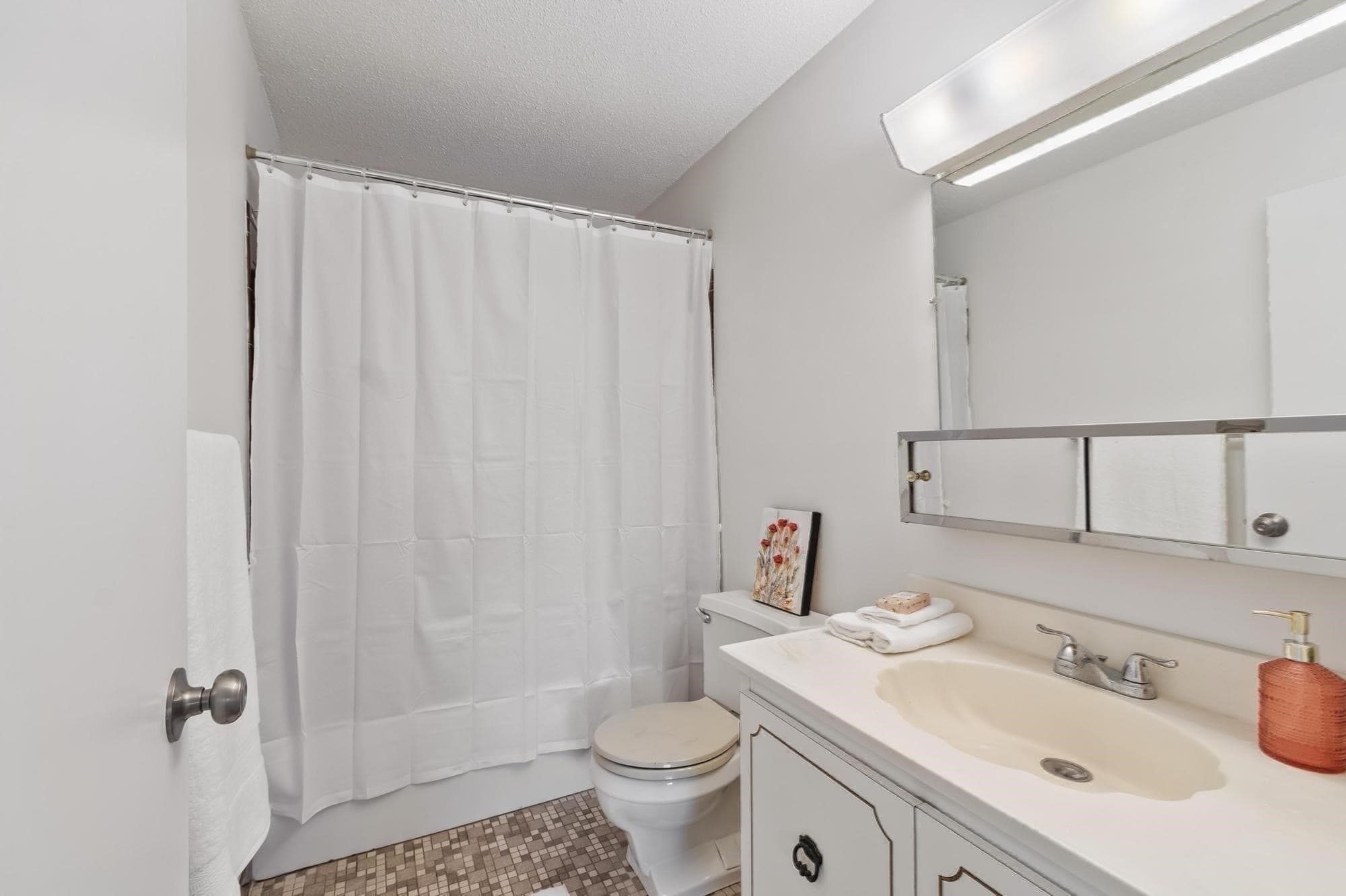 Condominium at 406-U 307 Broadway # 307, Lynn MA 01904, Lynn, photo 22 of 32