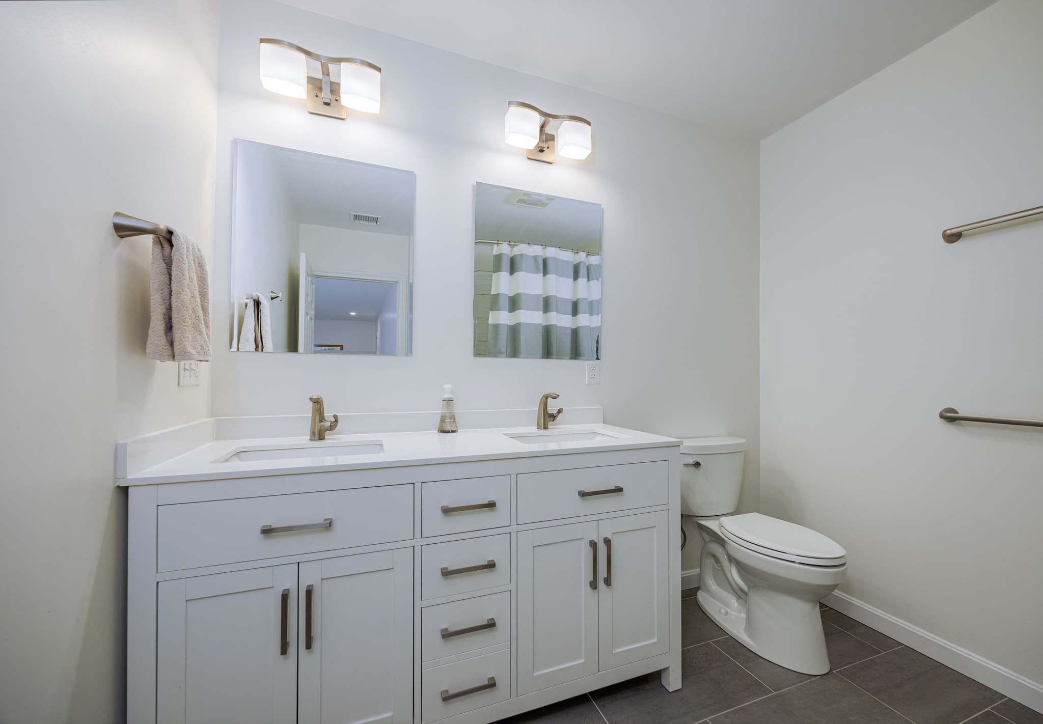 Single Family Residence at 4 Sterling Circle # 4, Medway MA 02053, Medway, photo 31 of 40