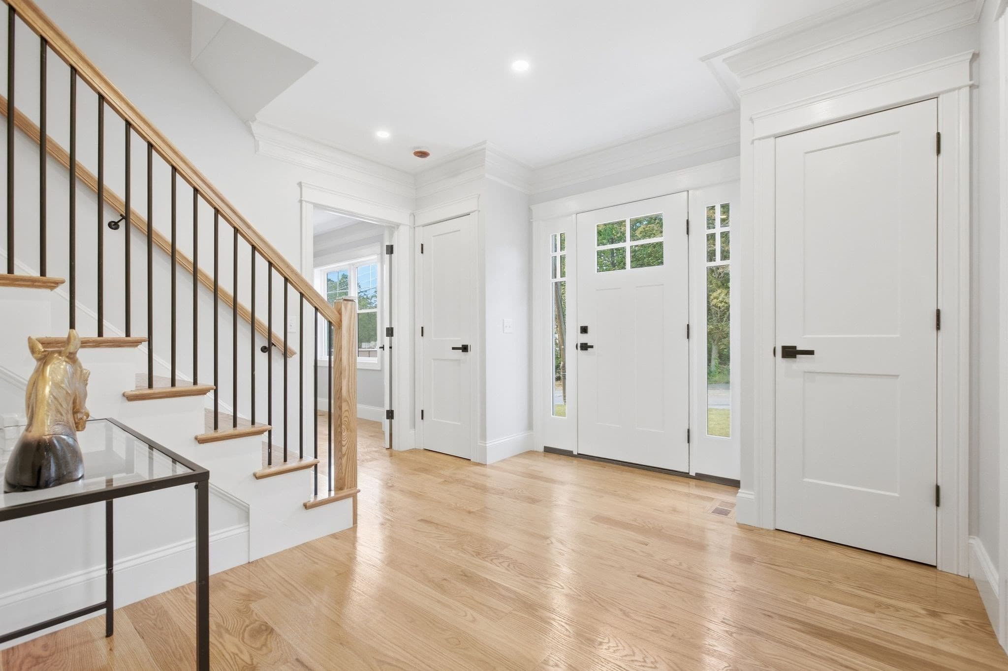 Single Family Residence at 11 Lexington St, Burlington MA 01803, Burlington, photo 7 of 42