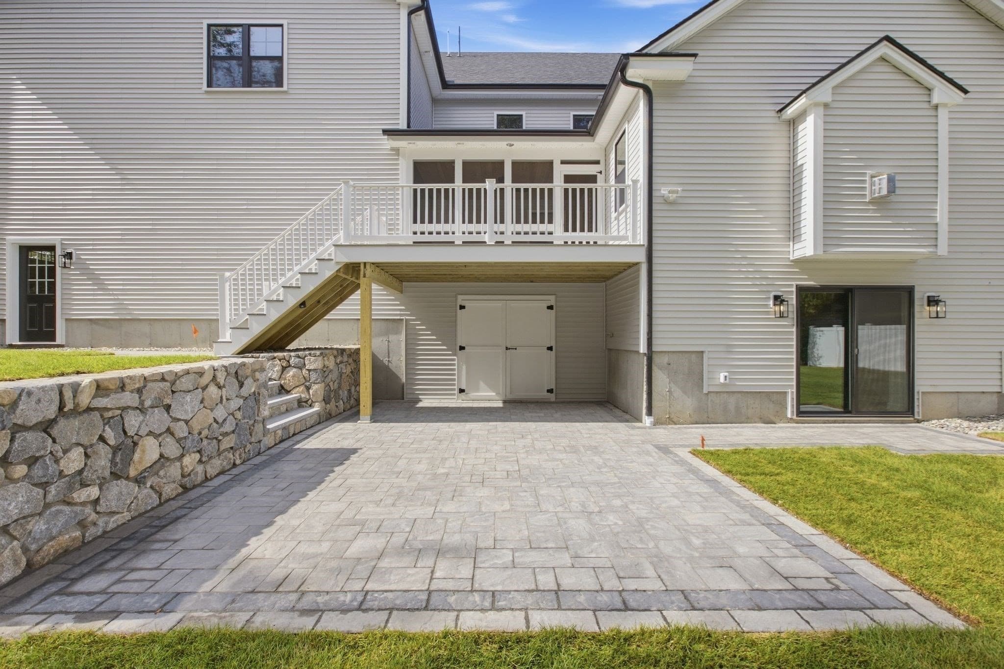 Single Family Residence at 11 Lexington St, Burlington MA 01803, Burlington, photo 39 of 42