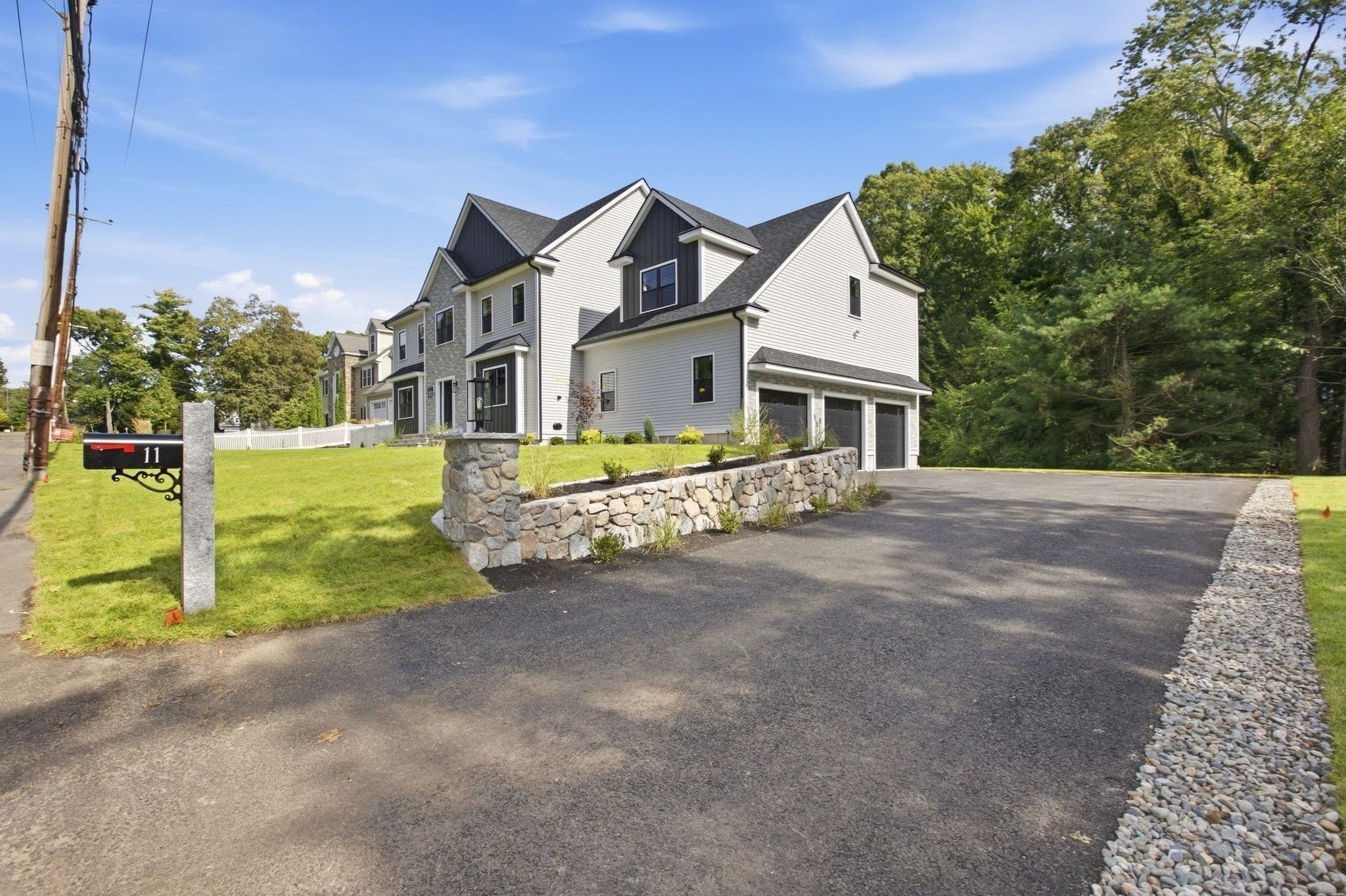 Single Family Residence at 11 Lexington St, Burlington MA 01803, Burlington, photo 4 of 42