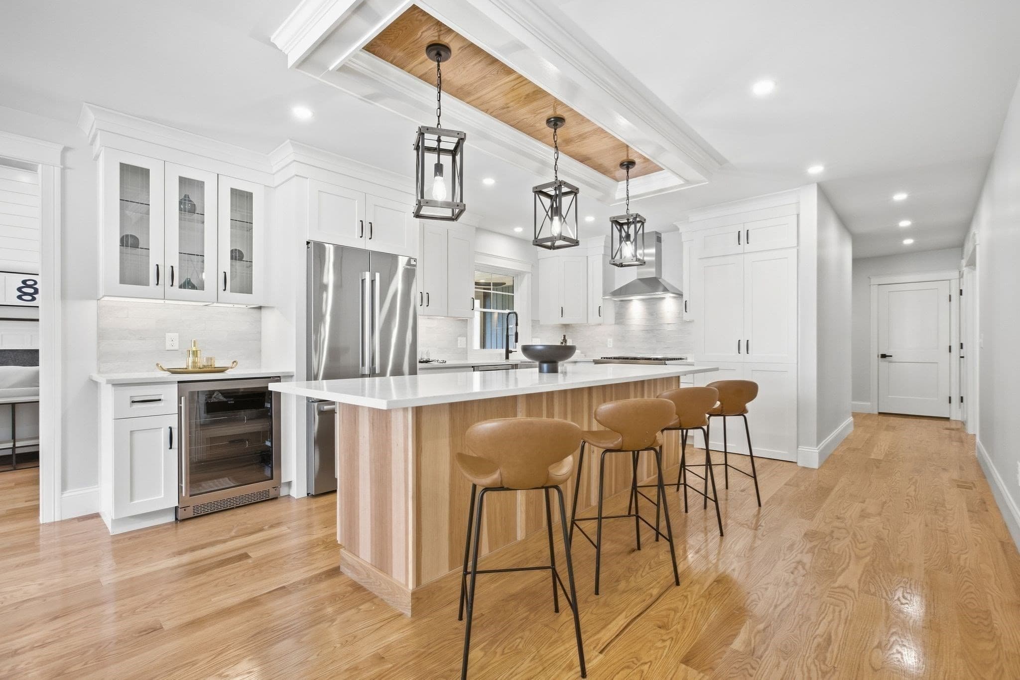 Single Family Residence at 11 Lexington St, Burlington MA 01803, Burlington, photo 8 of 42
