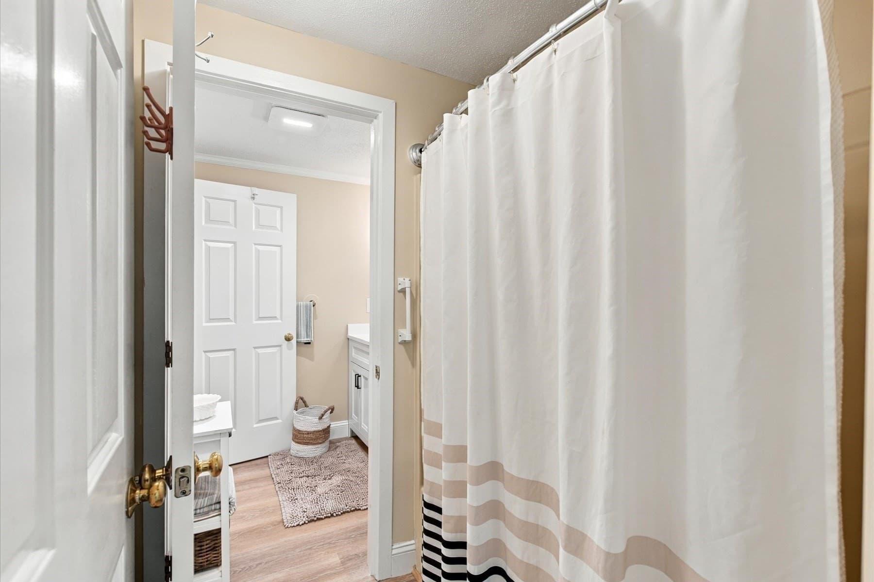 Condominium at 53 Southpoint Dr # H, Sandwich MA 02563, Sandwich, photo 17 of 30
