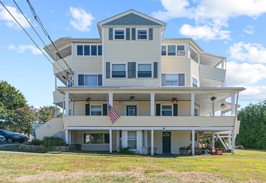 Condominium at 54 Lexington Ave # 32, Gloucester MA 01930, Gloucester, photo 13 of 23