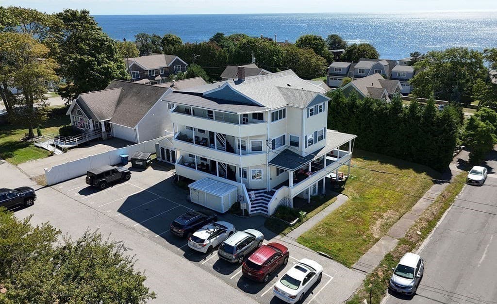 Condominium at 54 Lexington Ave # 32, Gloucester MA 01930, Gloucester, photo 15 of 23