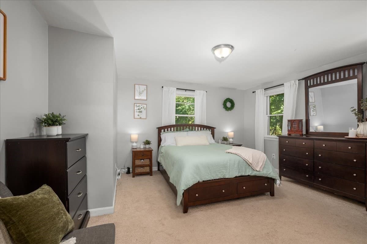 Single Family Residence at 65 Carter Rd, Worcester MA 01609, Worcester, photo 12 of 36