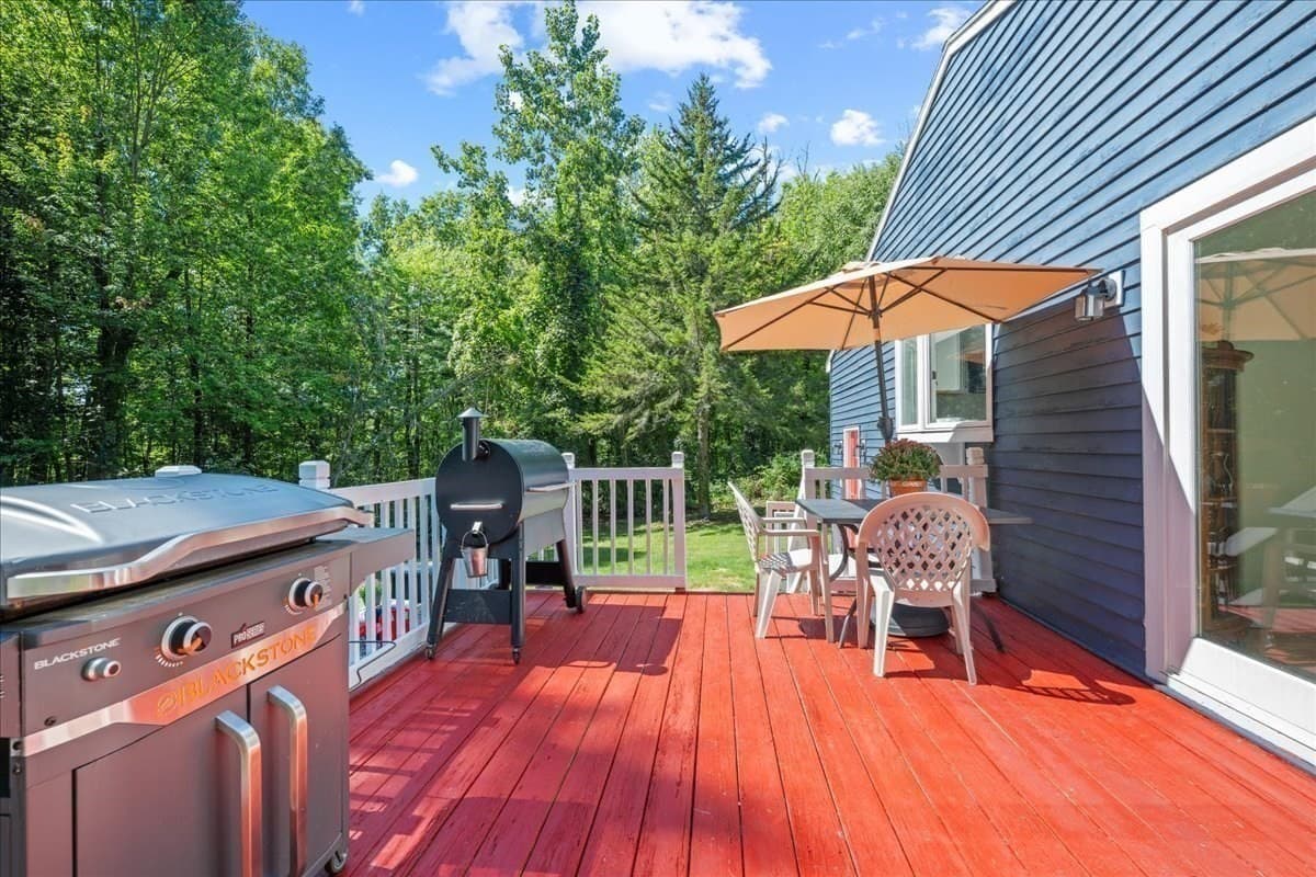 Single Family Residence at 65 Carter Rd, Worcester MA 01609, Worcester, photo 22 of 36
