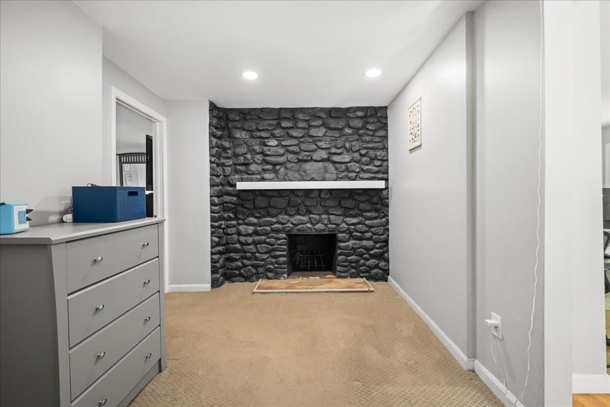 Single Family Residence at 65 Carter Rd, Worcester MA 01609, Worcester, photo 14 of 36