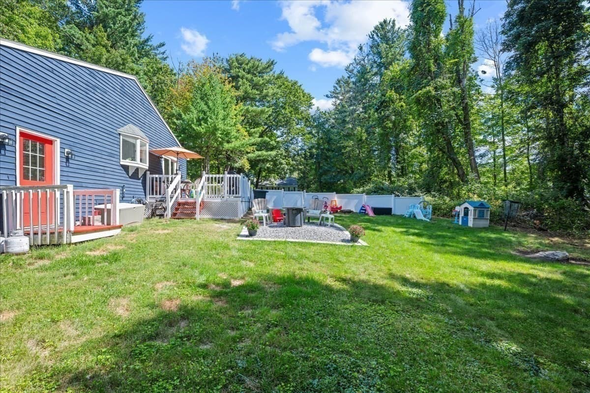 Single Family Residence at 65 Carter Rd, Worcester MA 01609, Worcester, photo 25 of 36