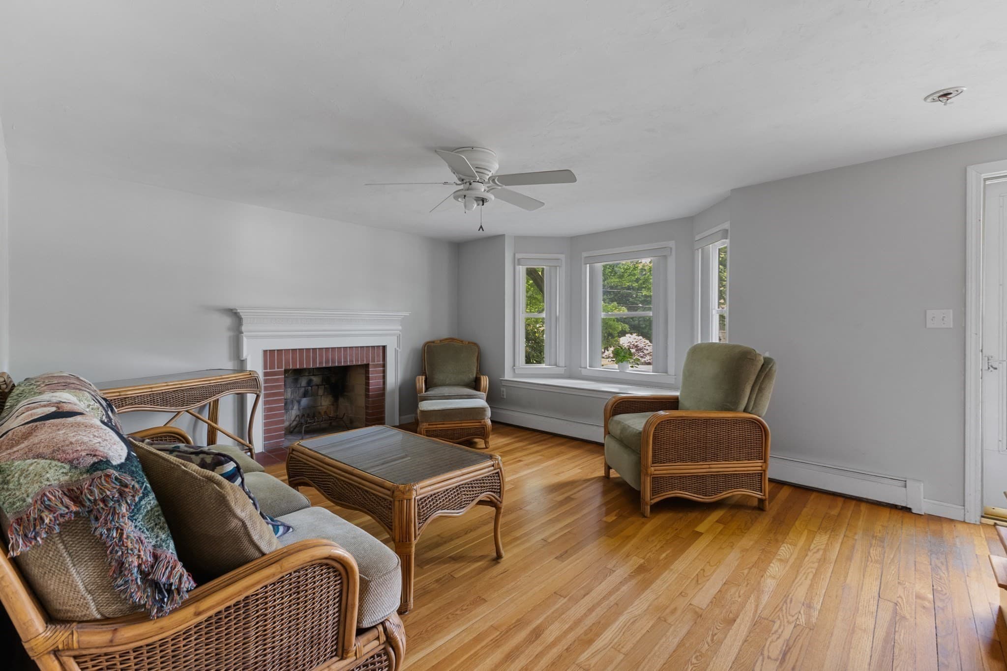 Single Family Residence at 15 Mars, Shrewsbury MA 01545, Shrewsbury, photo 5 of 42