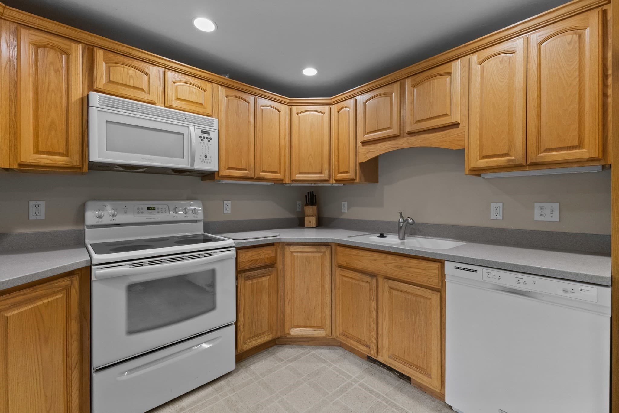 Single Family Residence at 15 Mars, Shrewsbury MA 01545, Shrewsbury, photo 8 of 42