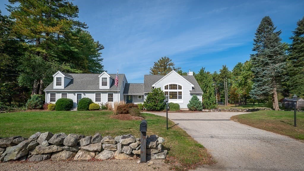 44 Warren St, Georgetown MA 01833