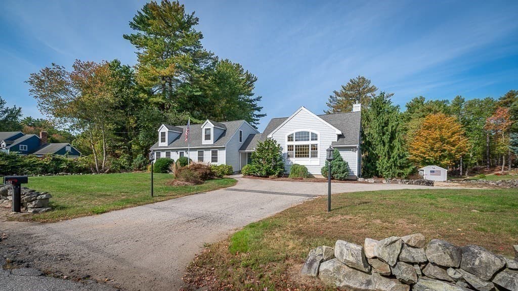 Single Family Residence at 44 Warren St, Georgetown MA 01833, Georgetown, photo 30 of 34