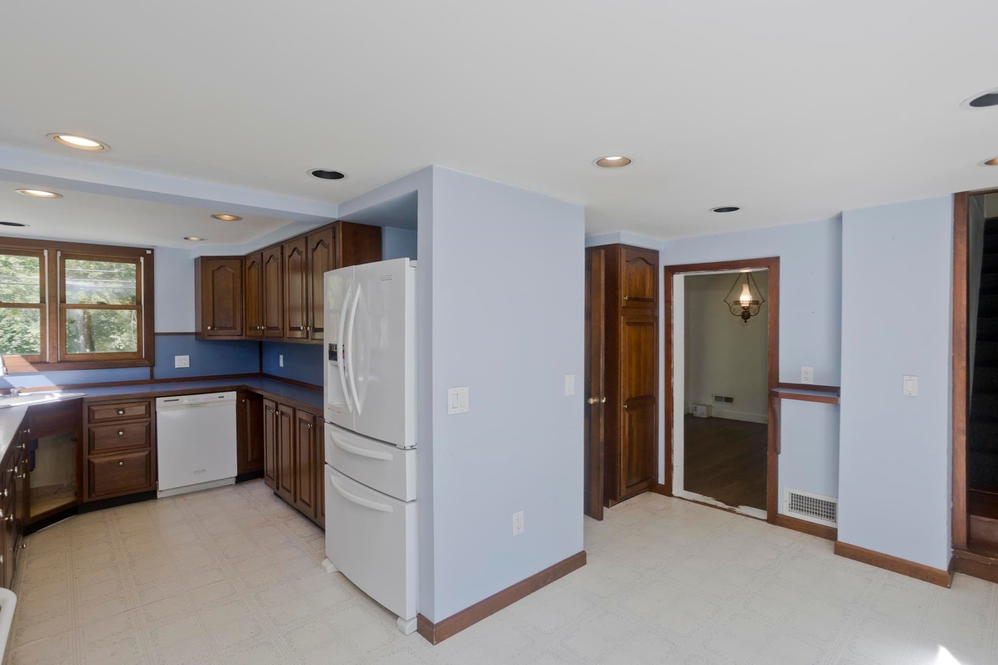 Single Family Residence at 54 Ryan Rd, Northampton MA 01062, Northampton, photo 6 of 36