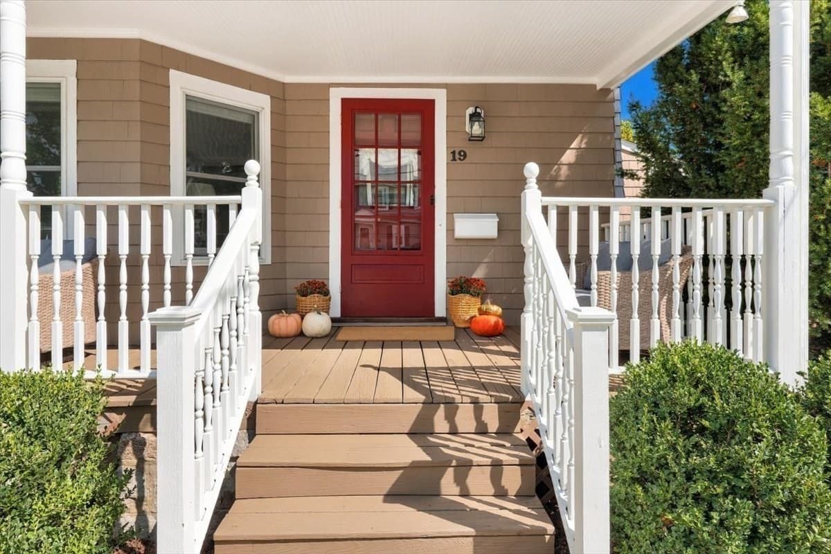 Single Family Residence at 19 Tower Ave, Weymouth MA 02190, Weymouth, photo 3 of 29