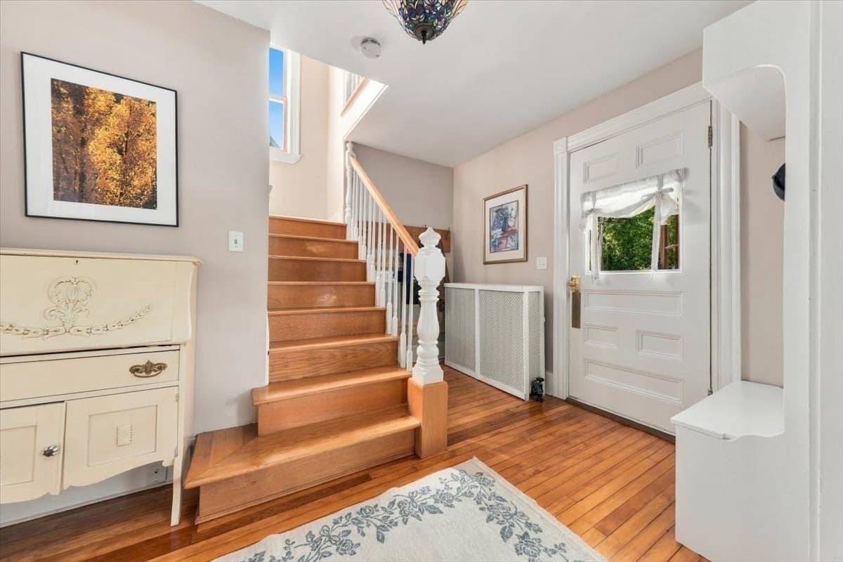 Single Family Residence at 19 Tower Ave, Weymouth MA 02190, Weymouth, photo 4 of 29