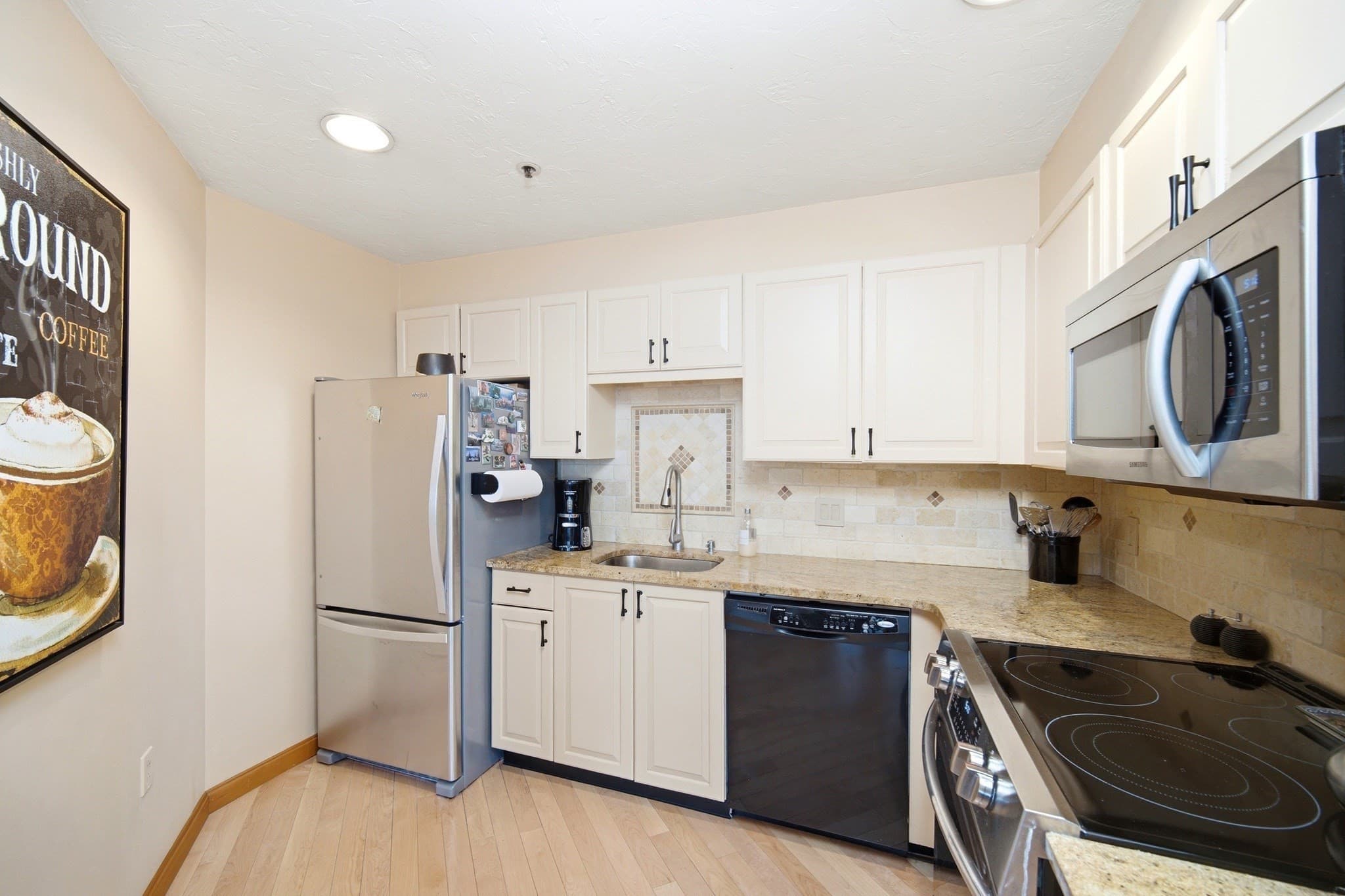 Condominium at 2001 Marina Dr # 312, Quincy MA 02171, Quincy, photo 7 of 17