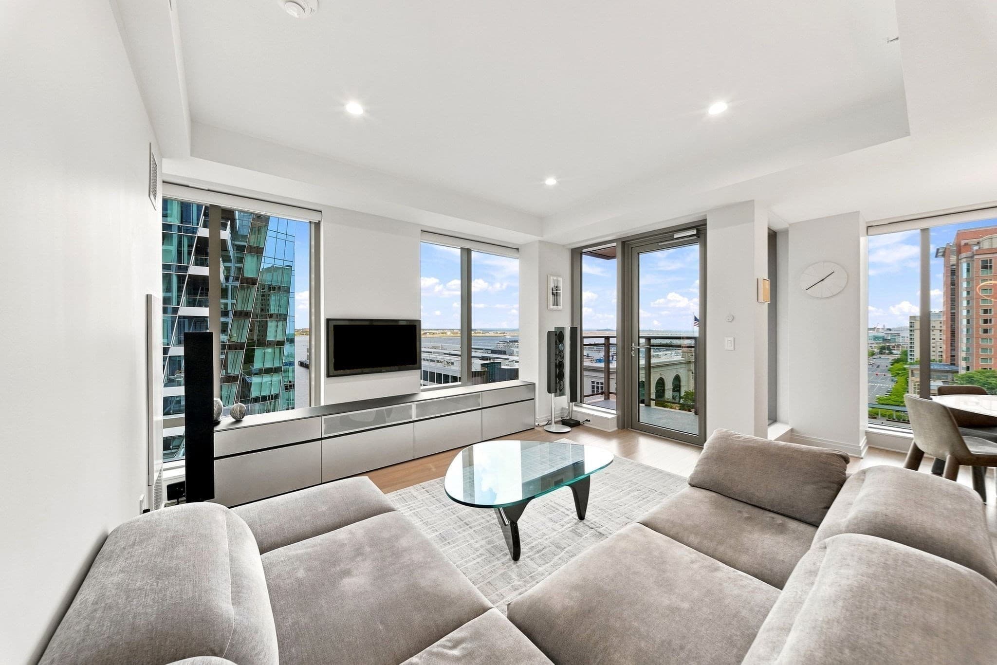 Condominium at 133 Seaport Blvd # 1122, Boston MA 02210, photo 13 of 31