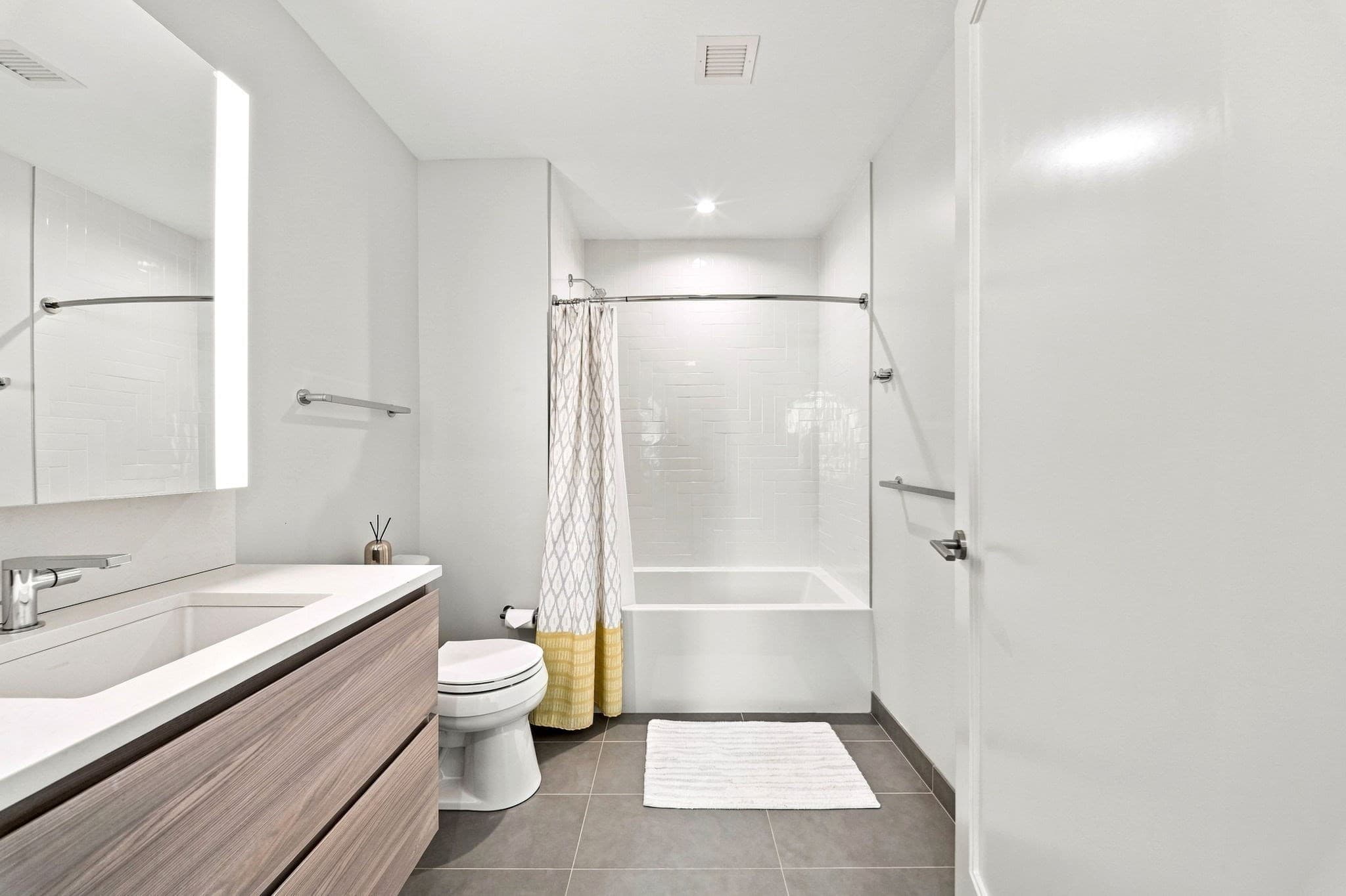 Condominium at 133 Seaport Blvd # 1122, Boston MA 02210, photo 22 of 31