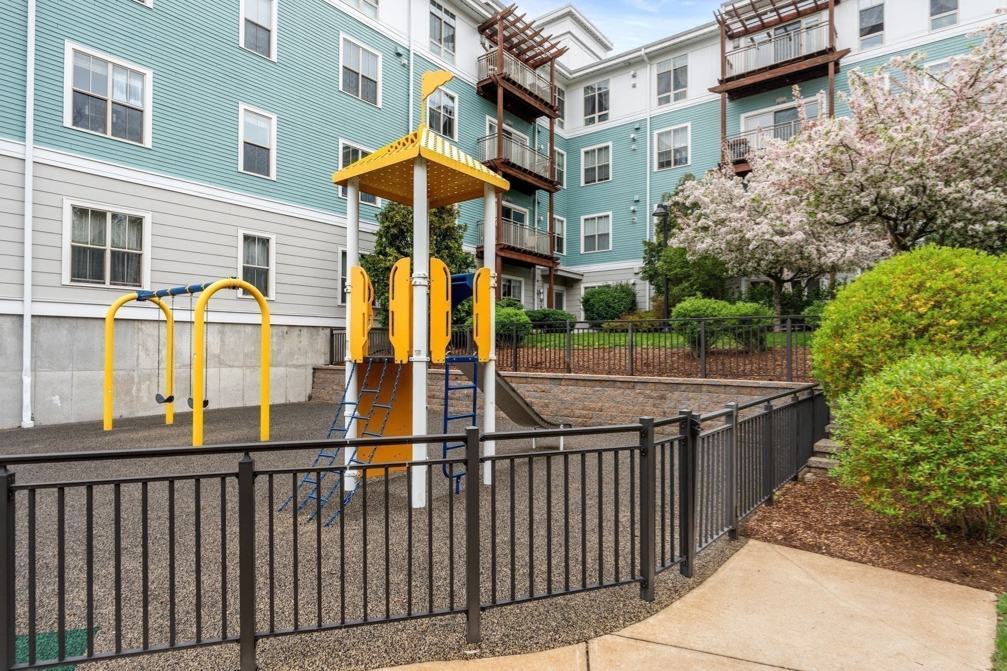 Condominium at 5 Repton Cir # 5309, Watertown MA 02472, Watertown, photo 10 of 17