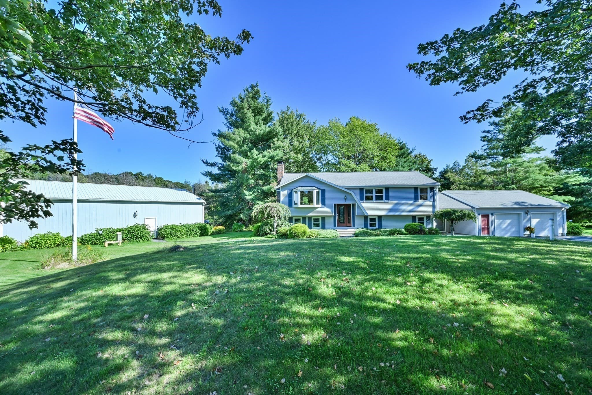 152 Federal Hill Rd, Oxford MA 01540