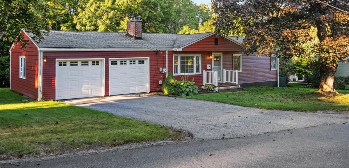 16 Venus Drive, Shrewsbury MA 01545