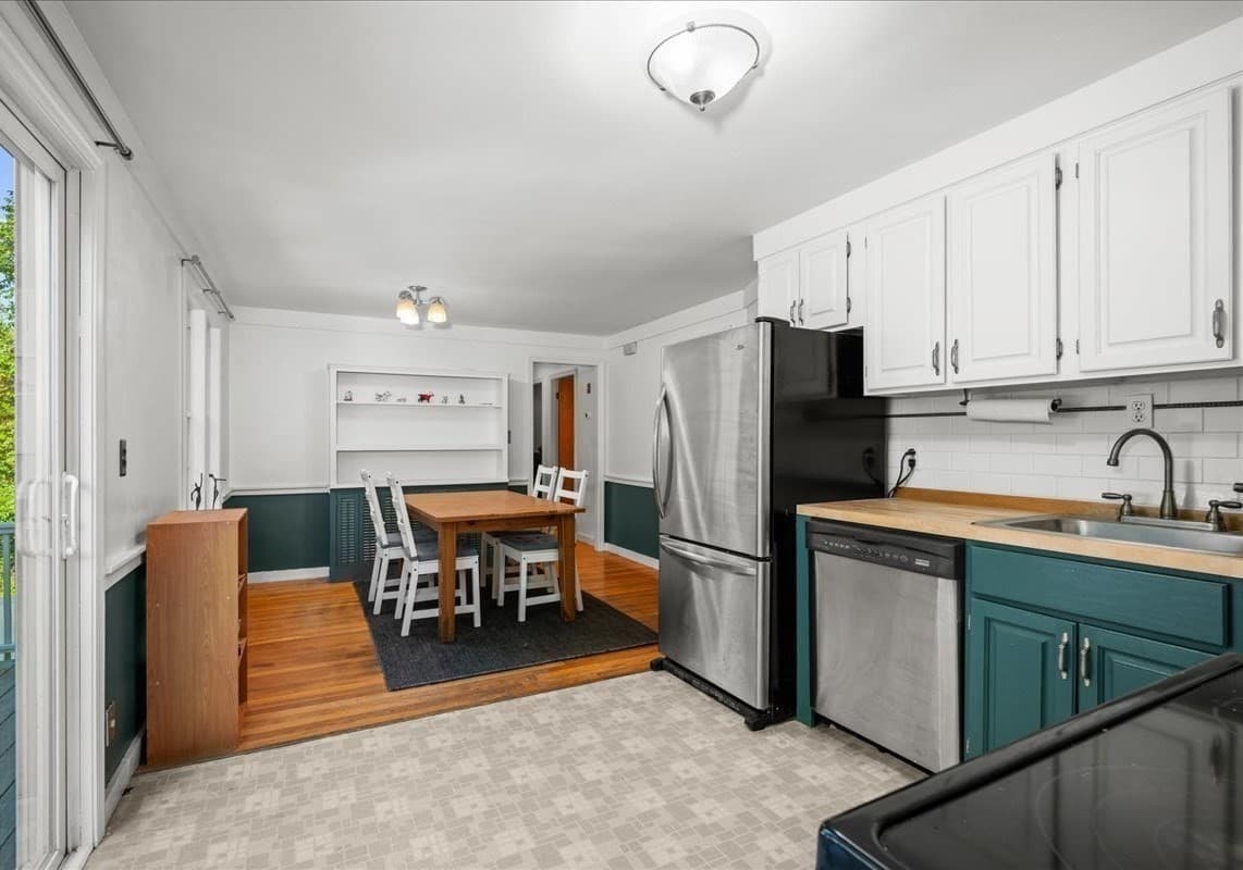 Single Family Residence at 16 Venus Drive, Shrewsbury MA 01545, Shrewsbury, photo 5 of 25