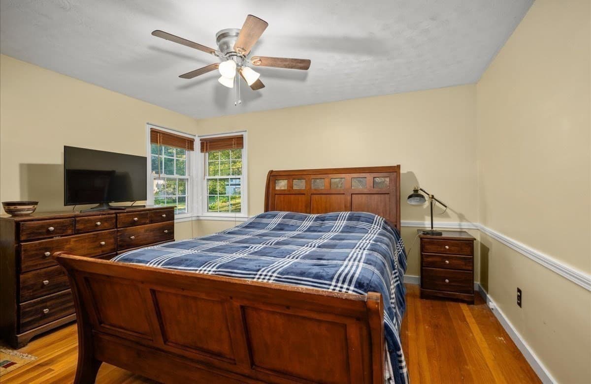 Single Family Residence at 16 Venus Drive, Shrewsbury MA 01545, Shrewsbury, photo 14 of 25
