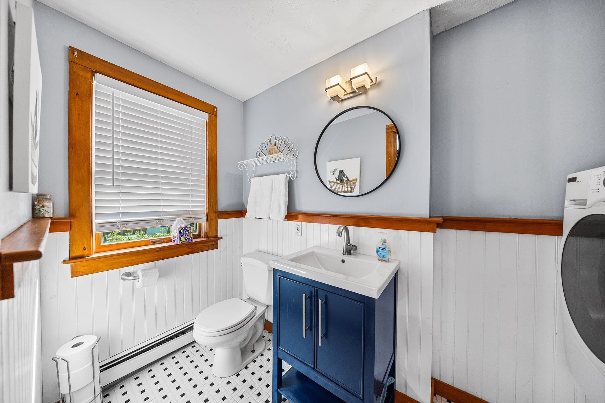 Single Family Residence at 559 Old Jail Ln, Barnstable MA 02630, Barnstable, photo 10 of 41