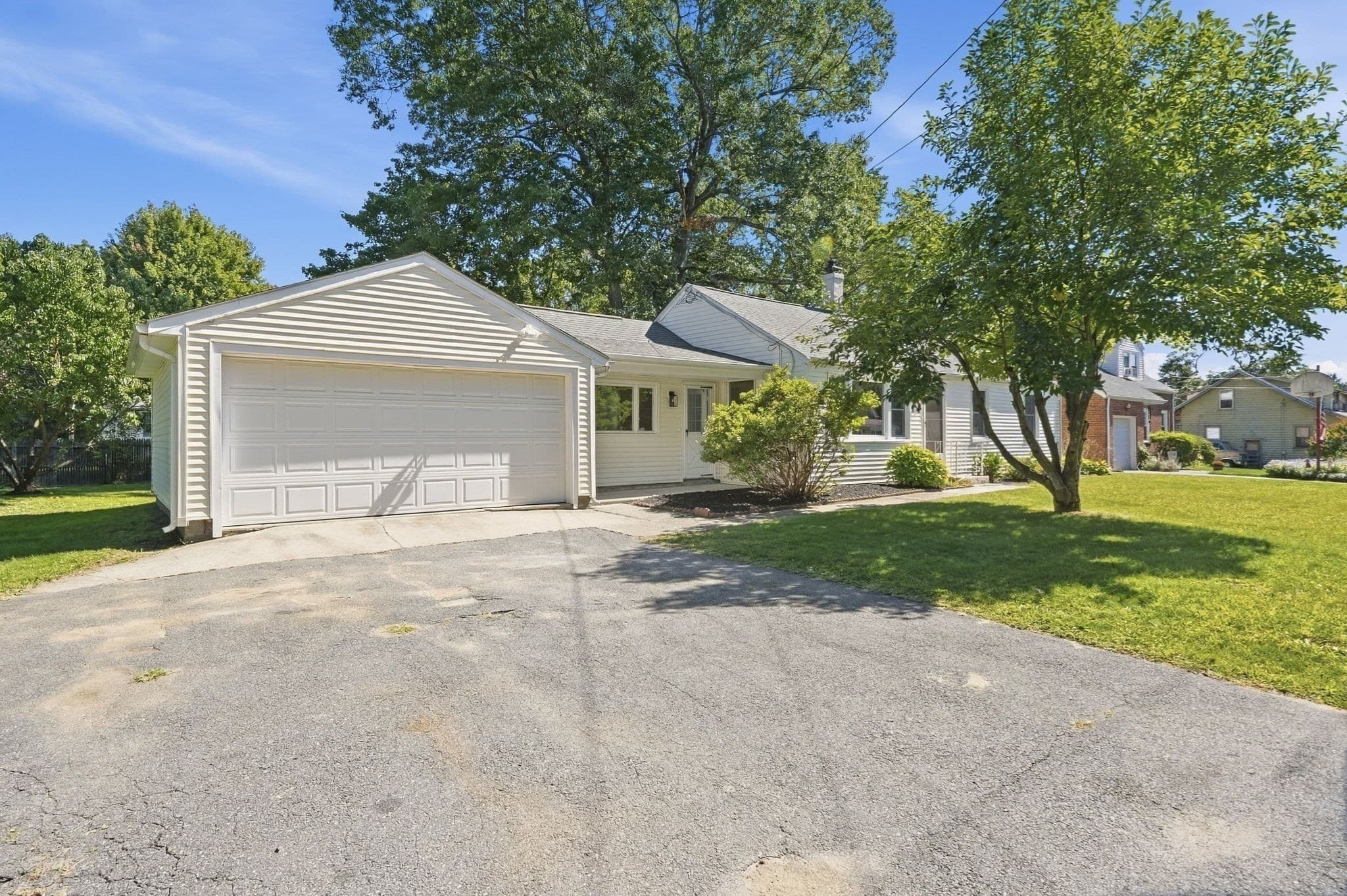 Single Family Residence at 145 Gates Ave, East Longmeadow MA 01028, East Longmeadow, photo 2 of 41