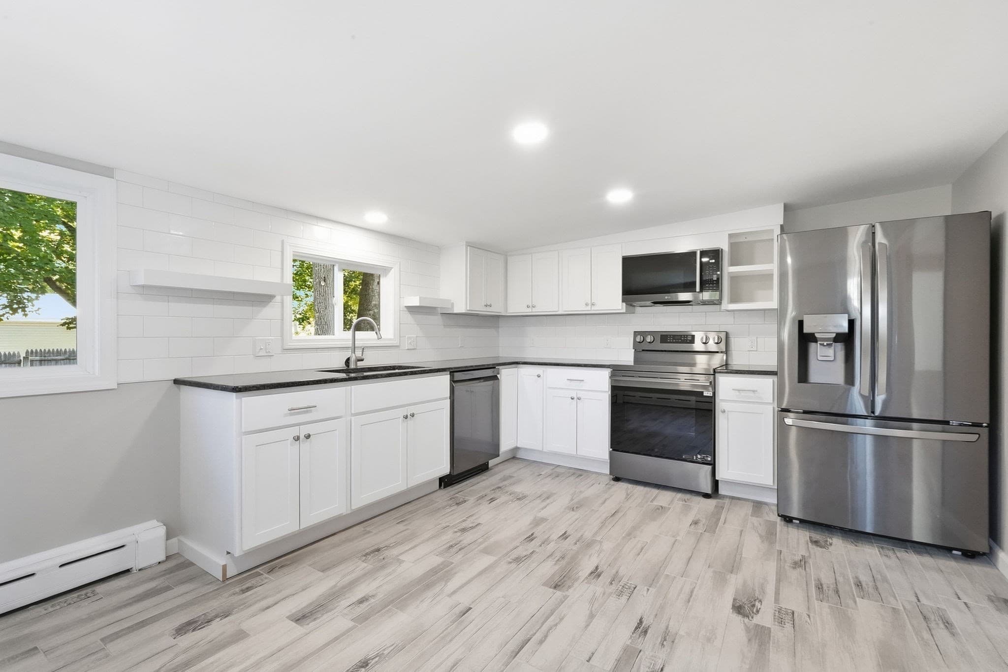 Single Family Residence at 145 Gates Ave, East Longmeadow MA 01028, East Longmeadow, photo 5 of 41