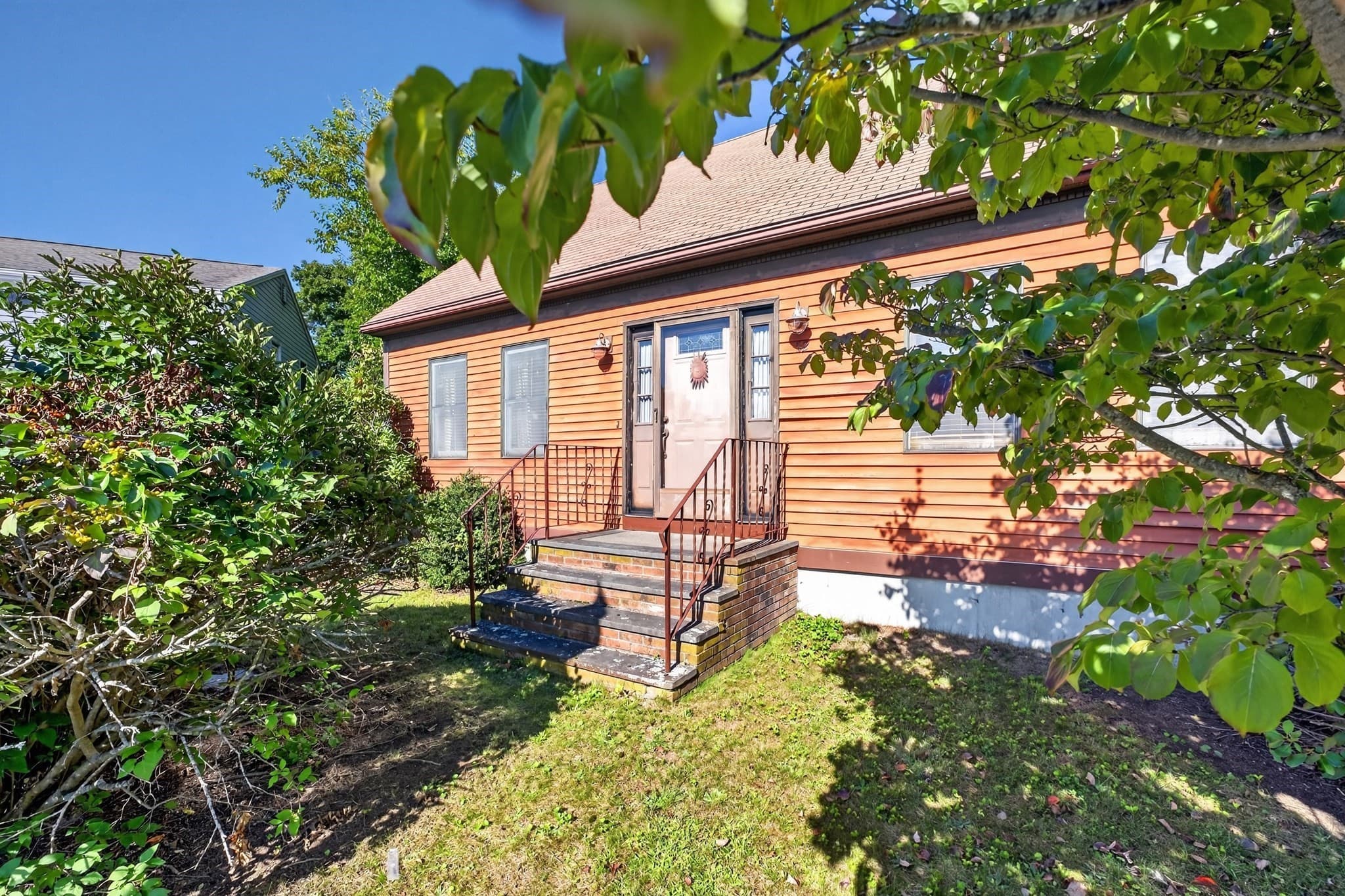 52 Donny Dr, New Bedford MA 02740