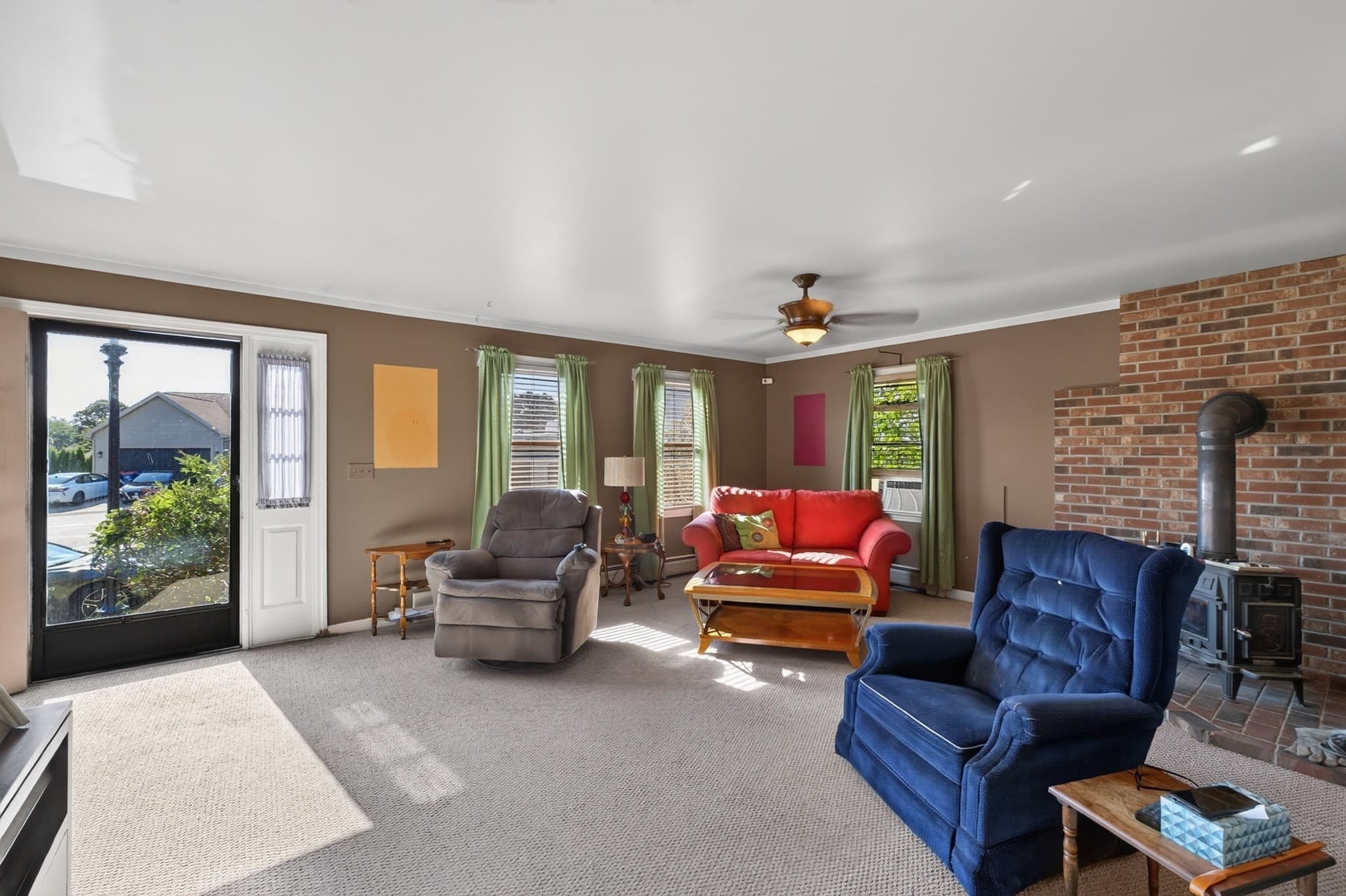 Single Family Residence at 52 Donny Dr, New Bedford MA 02740, New Bedford, photo 5 of 27